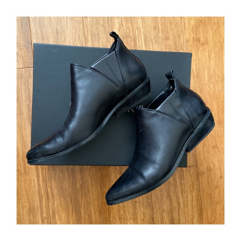 Ankle bootie, black, by Kendall& Kylie